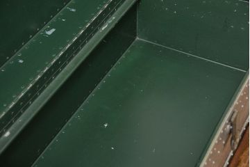 アンティーク家具　アンティーク センターテーブル仕様のジェラルミントランク