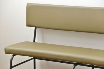 レトロ家具　昭和レトロ シンプルな鉄脚ベンチ(長椅子、長イス)