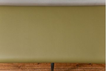 レトロ家具　昭和レトロ シンプルな鉄脚ベンチ(長椅子、長イス)