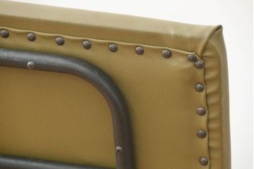 レトロ家具　昭和レトロ シンプルな鉄脚ベンチ(長椅子、長イス)