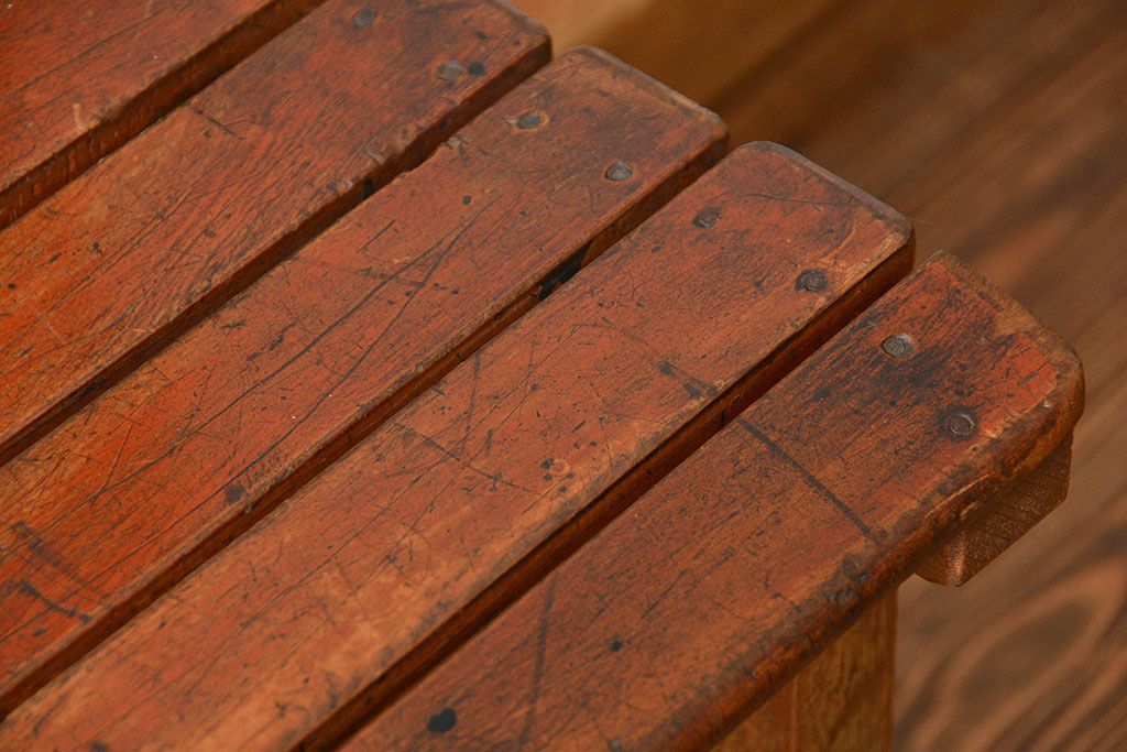 アンティーク家具　古い木のペンキのはげたアンティークチェア1脚　(椅子、イス)