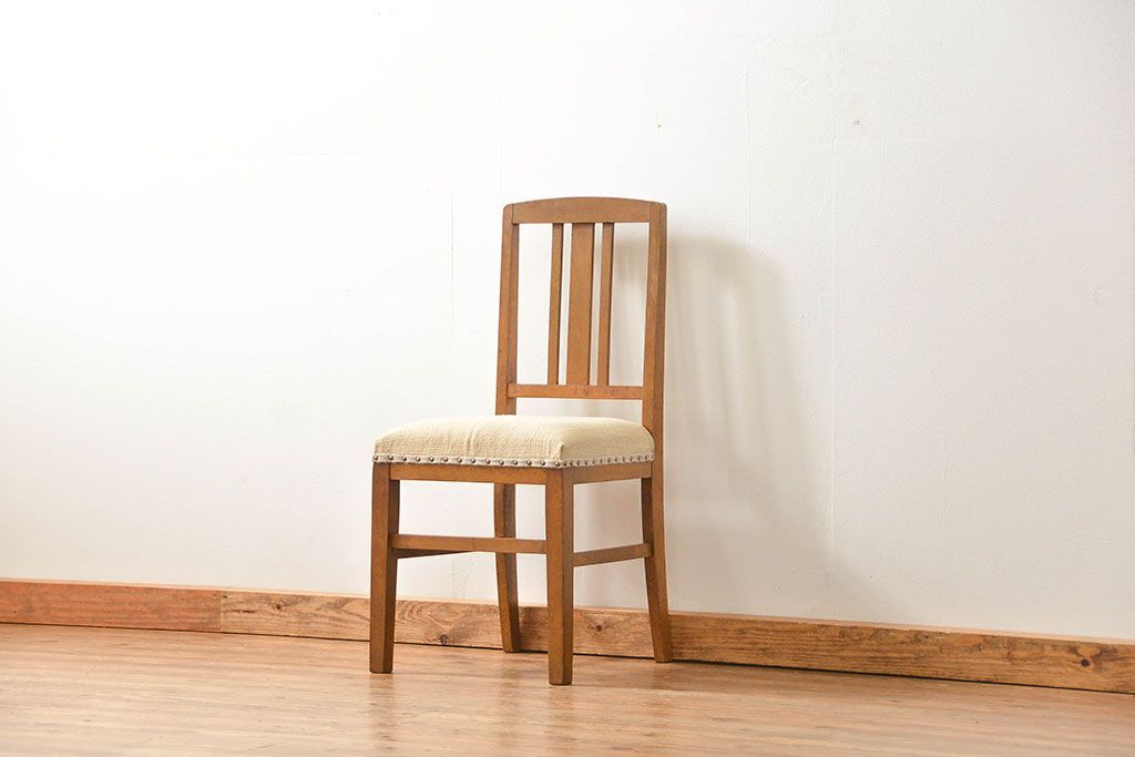 レトロ家具　昭和レトロ アンティークリネン座面のレトロな椅子(3)(イス、チェア)
