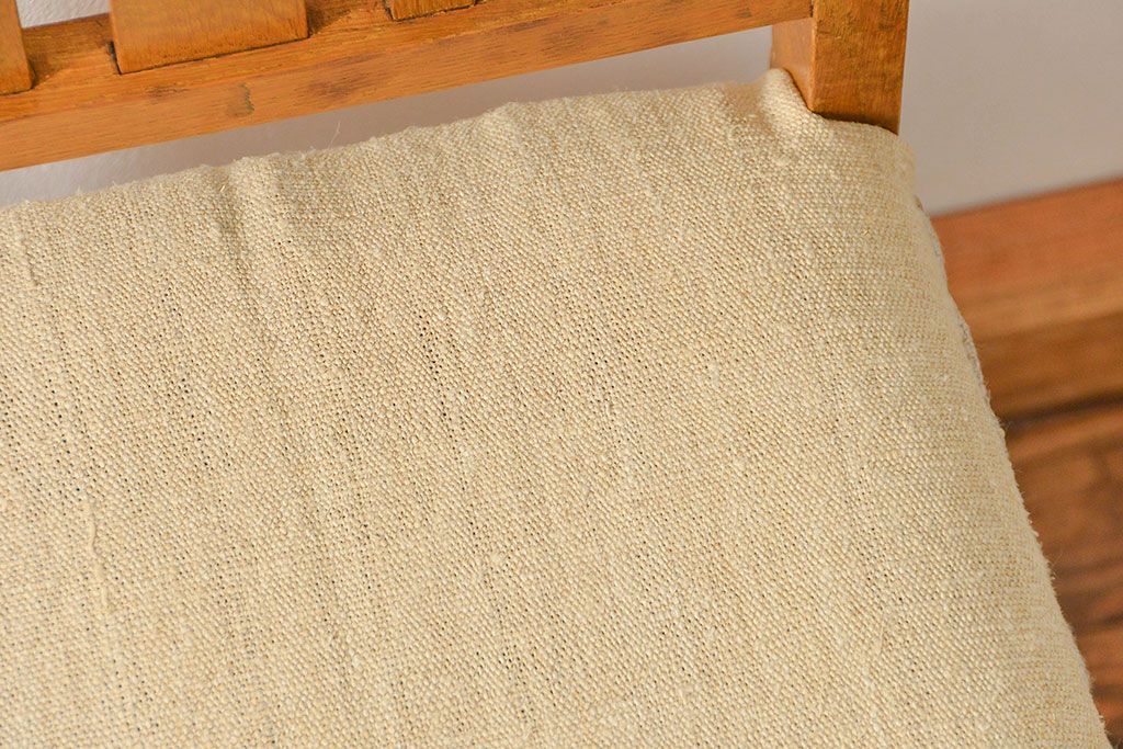 レトロ家具　昭和レトロ アンティークリネン座面のレトロな椅子(3)(イス、チェア)