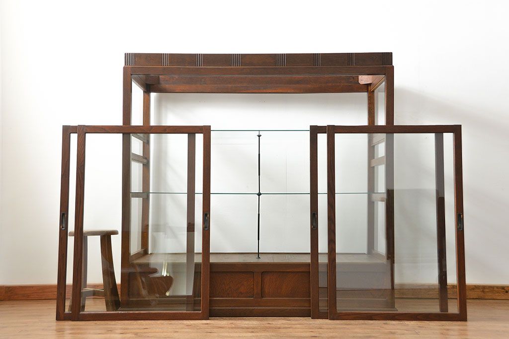 アンティーク家具 アンティーク 特大!古いタモ材 両面開きの上質なガラスケース(ショーケース、飾り棚、陳列棚)