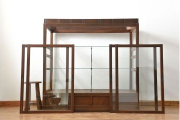 アンティーク家具 アンティーク 特大!古いタモ材 両面開きの上質なガラスケース(ショーケース、飾り棚、陳列棚)