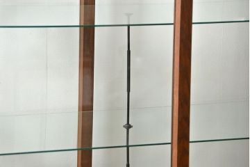 アンティーク家具 アンティーク 特大!古いタモ材 両面開きの上質なガラスケース(ショーケース、飾り棚、陳列棚)