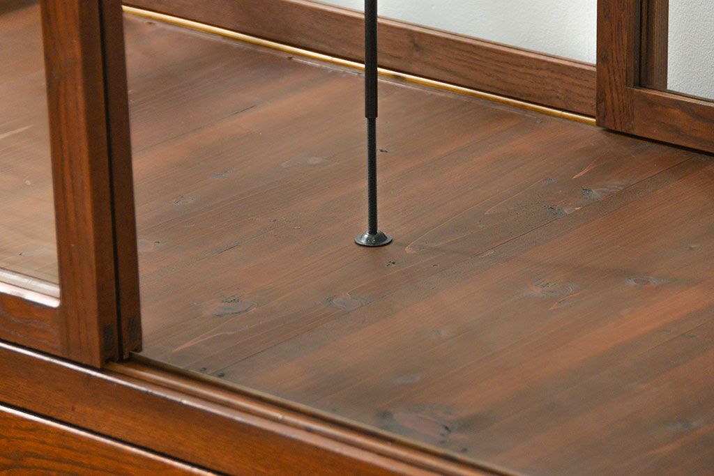 アンティーク家具 アンティーク 特大!古いタモ材 両面開きの上質なガラスケース(ショーケース、飾り棚、陳列棚)