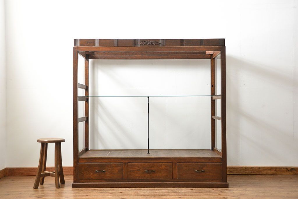 アンティーク家具 アンティーク 特大!古いタモ材 両面開きの上質なガラスケース(ショーケース、飾り棚、陳列棚)