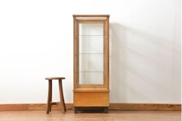 レトロ家具　昭和レトロ 縦型のアンティークガラスケース(ショーケース、飾り棚)