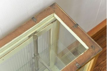 レトロ家具　アンティーク レトロな薄型ガラスケース(1) (ショーケース、飾り棚)