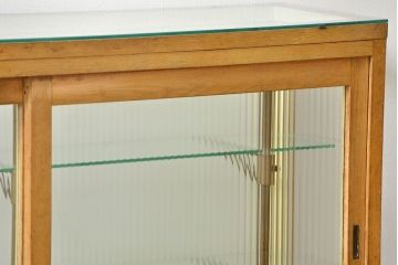 レトロ家具　アンティーク レトロな薄型ガラスケース(1) (ショーケース、飾り棚)