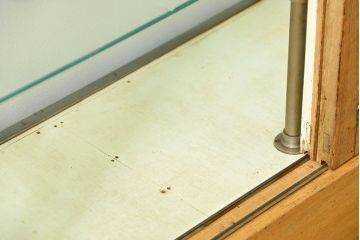 レトロ家具　アンティーク レトロな薄型ガラスケース(1) (ショーケース、飾り棚)