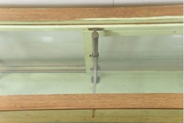 レトロ家具　アンティーク レトロな薄型ガラスケース(2) (ショーケース、飾り棚)