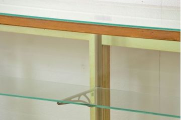 レトロ家具　アンティーク レトロな薄型ガラスケース(2) (ショーケース、飾り棚)