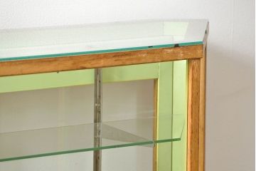 レトロ家具　昭和レトロ 珍しいデザイン、六角型の薄型ガラスケース(ショーケース、飾り棚、陳列棚)