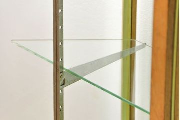 レトロ家具　昭和レトロ 珍しいデザイン、六角型の薄型ガラスケース(ショーケース、飾り棚、陳列棚)