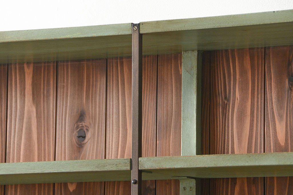 レトロ家具　アンティークペイント 古い商店のレトロな陳列棚(飾り棚、本棚、書棚)