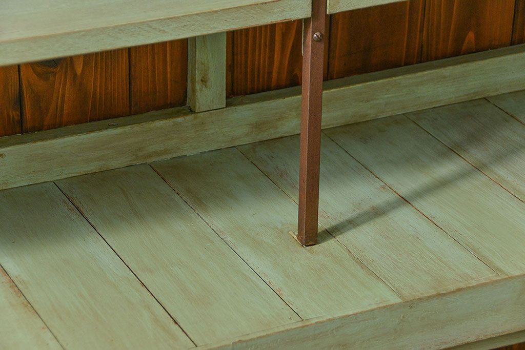 レトロ家具　アンティークペイント 古い商店のレトロな陳列棚(飾り棚、本棚、書棚)