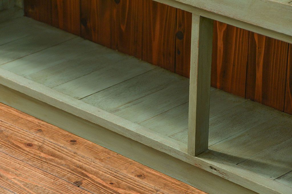 レトロ家具　アンティークペイント 古い商店のレトロな陳列棚(飾り棚、本棚、書棚)