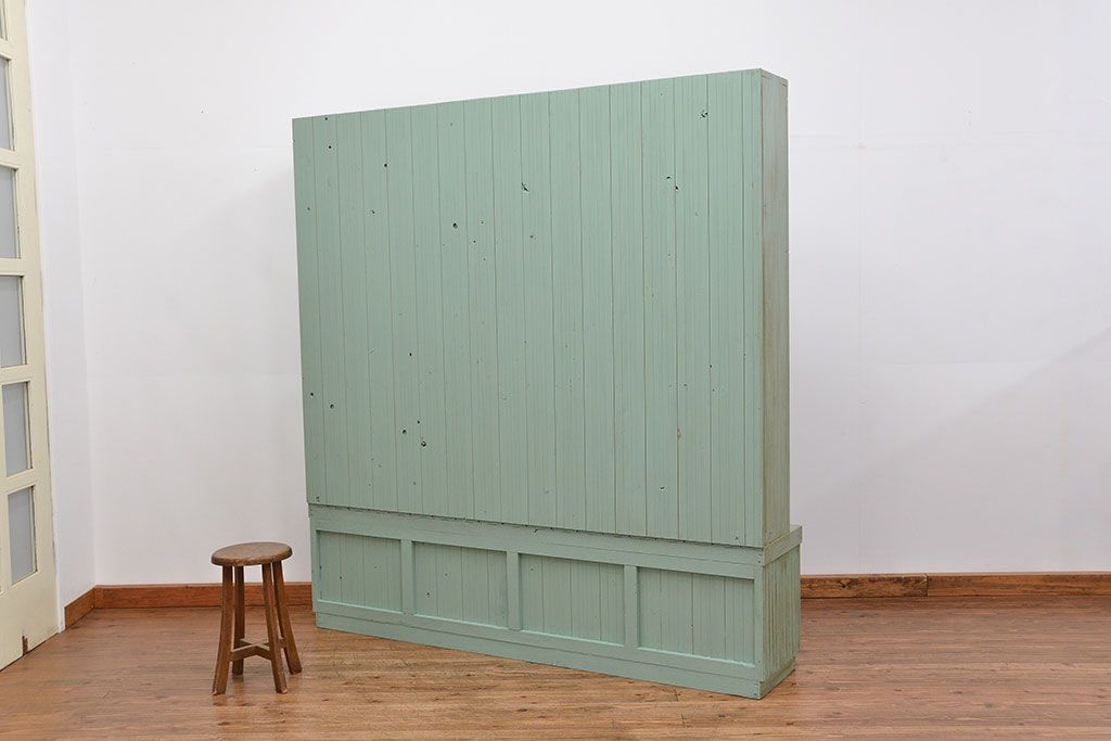 レトロ家具　アンティークペイント 古い商店のレトロな陳列棚(飾り棚、本棚、書棚)