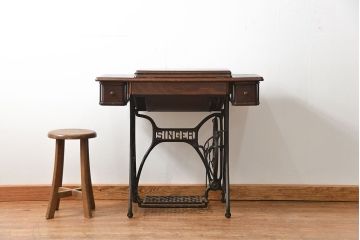 アンティーク家具　アンティーク　足踏みシンガーミシン(SINGER)(1)