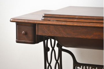 アンティーク家具　アンティーク　足踏みシンガーミシン(SINGER)(1)
