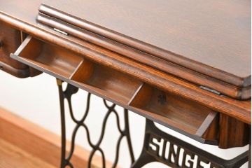 アンティーク家具　アンティーク　足踏みシンガーミシン(SINGER)(1)