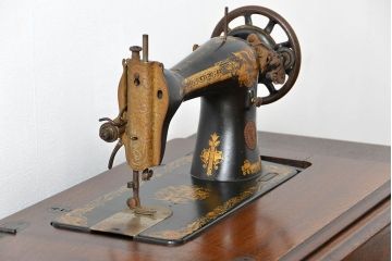 アンティーク家具　アンティーク　足踏みシンガーミシン(SINGER)(1)