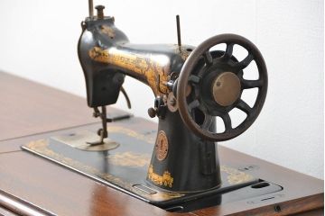 アンティーク家具　アンティーク　足踏みシンガーミシン(SINGER)(1)