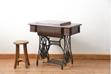 アンティーク家具　アンティーク　足踏みシンガーミシン(SINGER)(1)