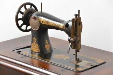 アンティーク家具　アンティーク　足踏みシンガーミシン(SINGER)(1)