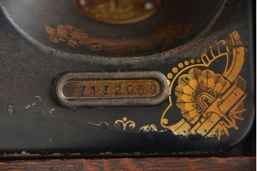 アンティーク家具　ジャンク品　イギリスアンティーク 足踏みシンガーミシン(SINGER)(2)