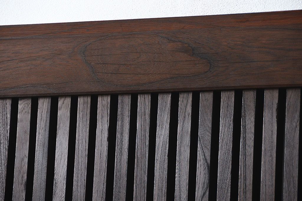 古民具・骨董 総欅材のシンプルな格子蔵戸(玄関戸)