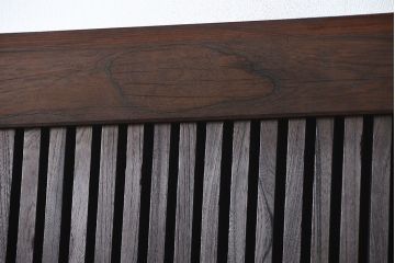 古民具・骨董 総欅材のシンプルな格子蔵戸(玄関戸)