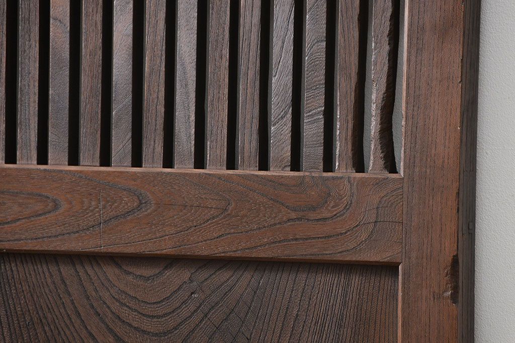 古民具・骨董 総欅材のシンプルな格子蔵戸(玄関戸)