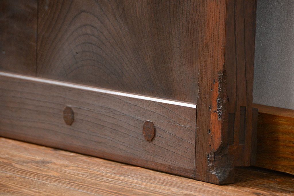 古民具・骨董 総欅材のシンプルな格子蔵戸(玄関戸)