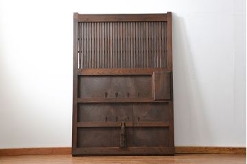 古民具・骨董 総欅材のシンプルな格子蔵戸(玄関戸)