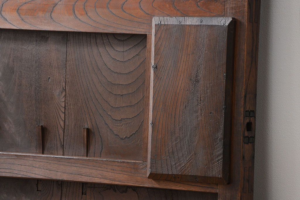 古民具・骨董 総欅材のシンプルな格子蔵戸(玄関戸)