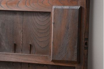 古民具・骨董 総欅材のシンプルな格子蔵戸(玄関戸)