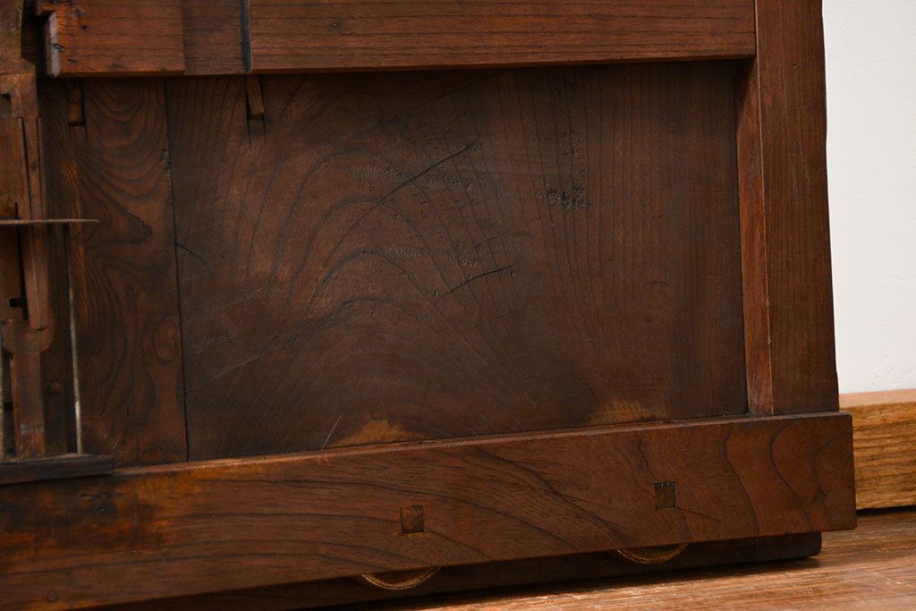 古民具・骨董 総欅材のシンプルな格子蔵戸(玄関戸)