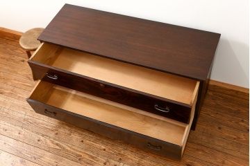 アンティーク家具　アンティーク シックでモダンな前面黒檀の脚付きローチェスト(ローボード) (2)