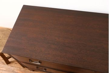 アンティーク家具　アンティーク シックでモダンな前面黒檀の脚付きローチェスト(ローボード) (2)