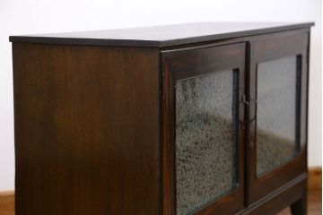 アンティーク家具　古民具・骨董 前面黒柿材のモダンな脚付き結霜ガラスローボード(収納棚、テレビボード)