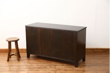 アンティーク家具　古民具・骨董 前面黒柿材のモダンな脚付き結霜ガラスローボード(収納棚、テレビボード)