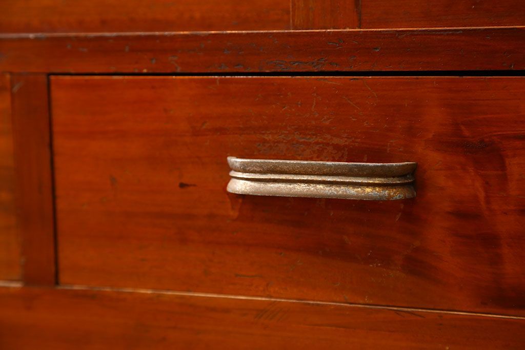 アンティーク家具　アンティーク 小振りなモールガラス収納棚(戸棚)