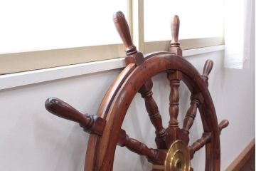 イギリスアンティーク 大振りな木製操舵輪(ラット)