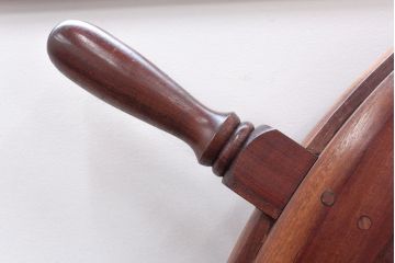 イギリスアンティーク 大振りな木製操舵輪(ラット)