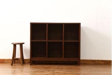 アンティーク家具　アンティーク 古い木の脚付きマス目棚(1)(升目棚、本棚、飾り棚)