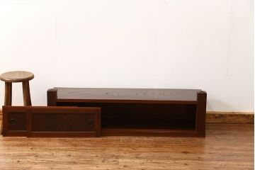 アンティーク家具　古民具・骨董 三方欅材の重厚な置き床(置床、ローボード、テレビボード)