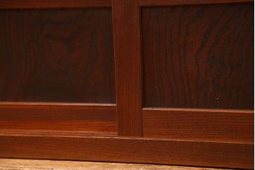 アンティーク家具　古民具・骨董 三方欅材の重厚な置き床(置床、ローボード、テレビボード)